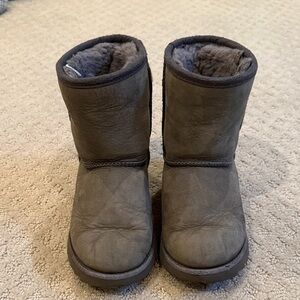 UGG Kids Classic II Charcoal Shearling Boots, Size 12
